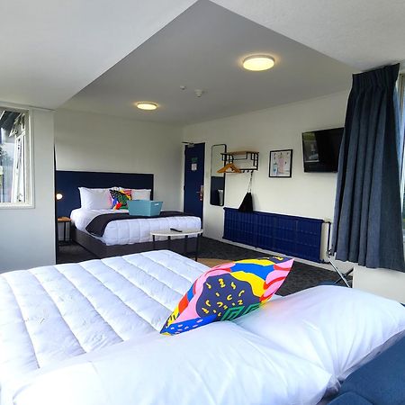 Urban Lounge Sleepery Hotel Rotorua Bagian luar foto