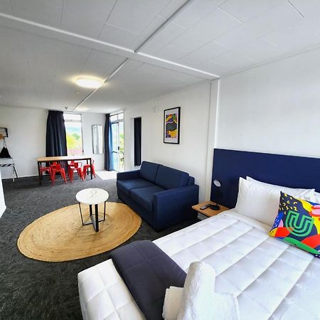Urban Lounge Sleepery Hotel Rotorua Bagian luar foto