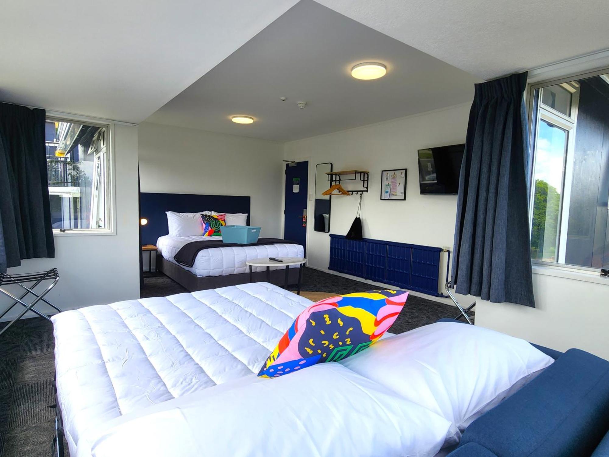 Urban Lounge Sleepery Hotel Rotorua Bagian luar foto