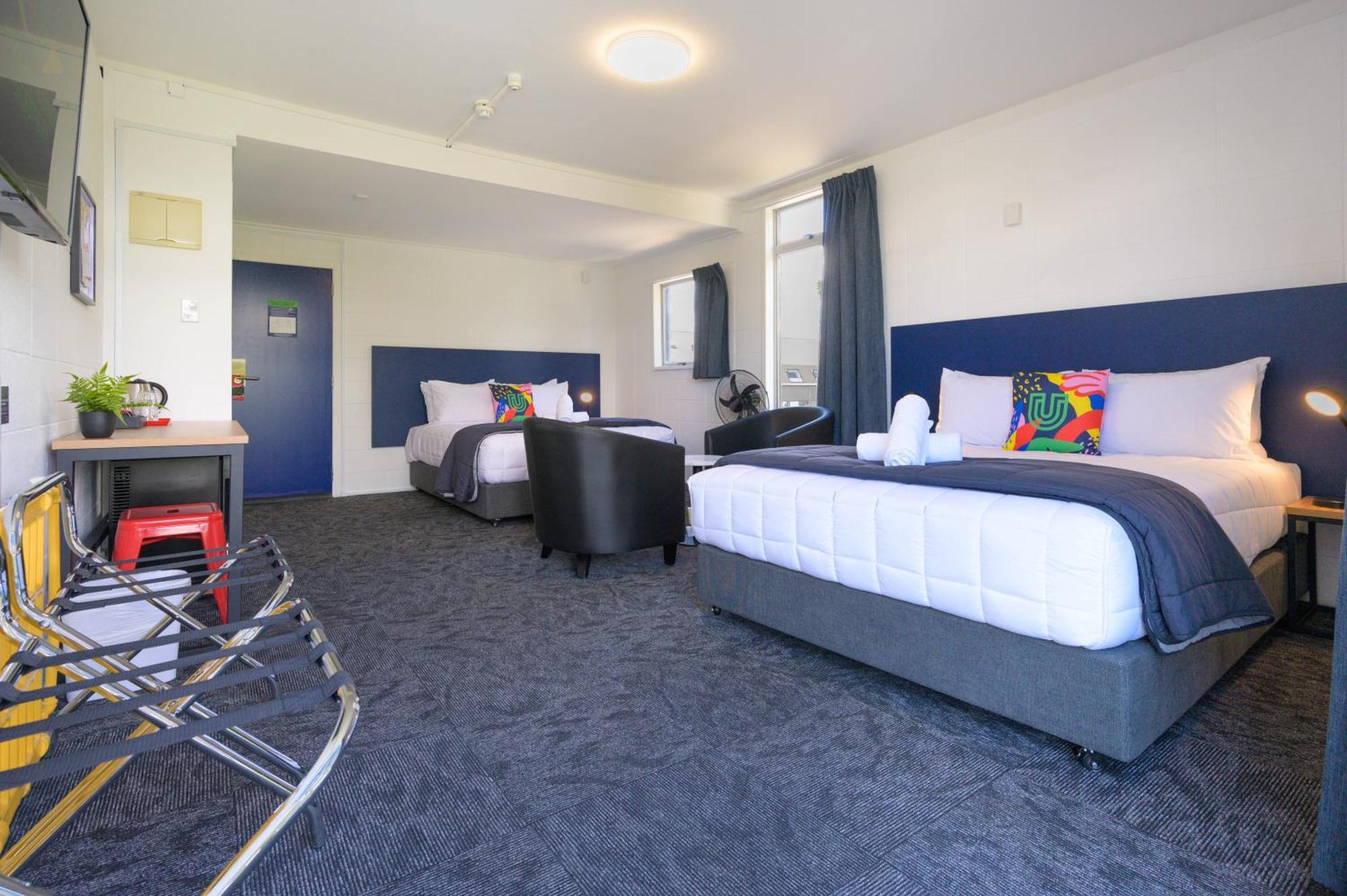 Urban Lounge Sleepery Hotel Rotorua Bagian luar foto