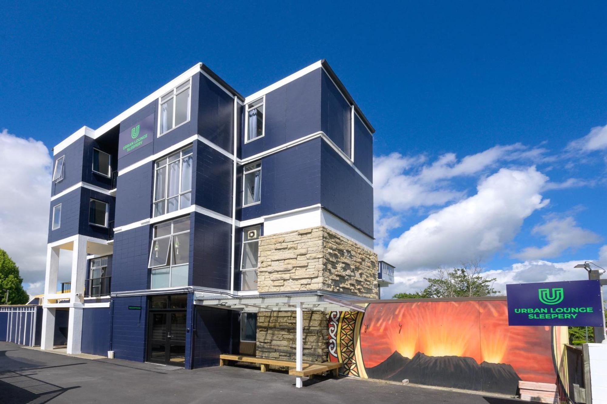Urban Lounge Sleepery Hotel Rotorua Bagian luar foto