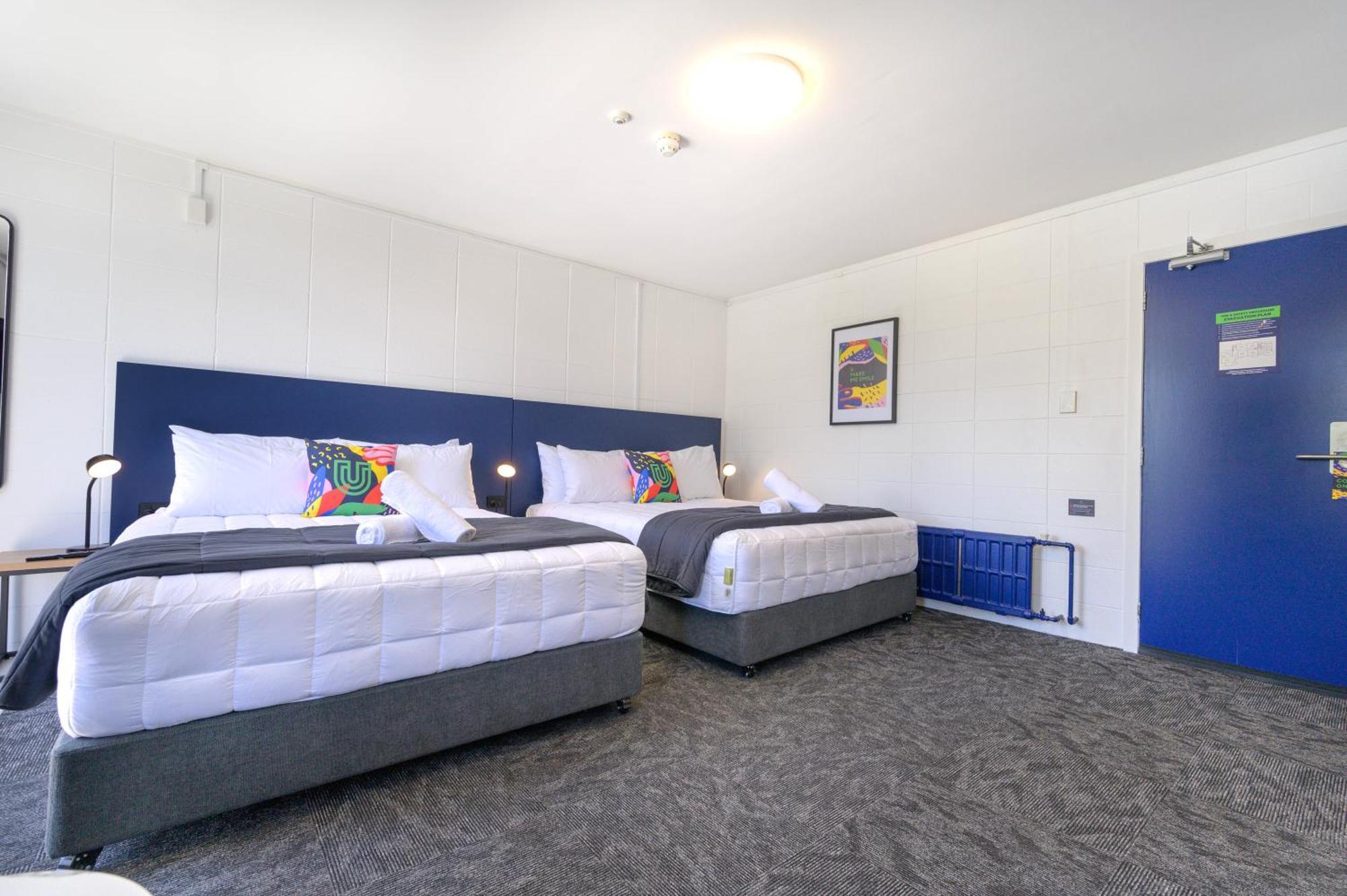Urban Lounge Sleepery Hotel Rotorua Bagian luar foto
