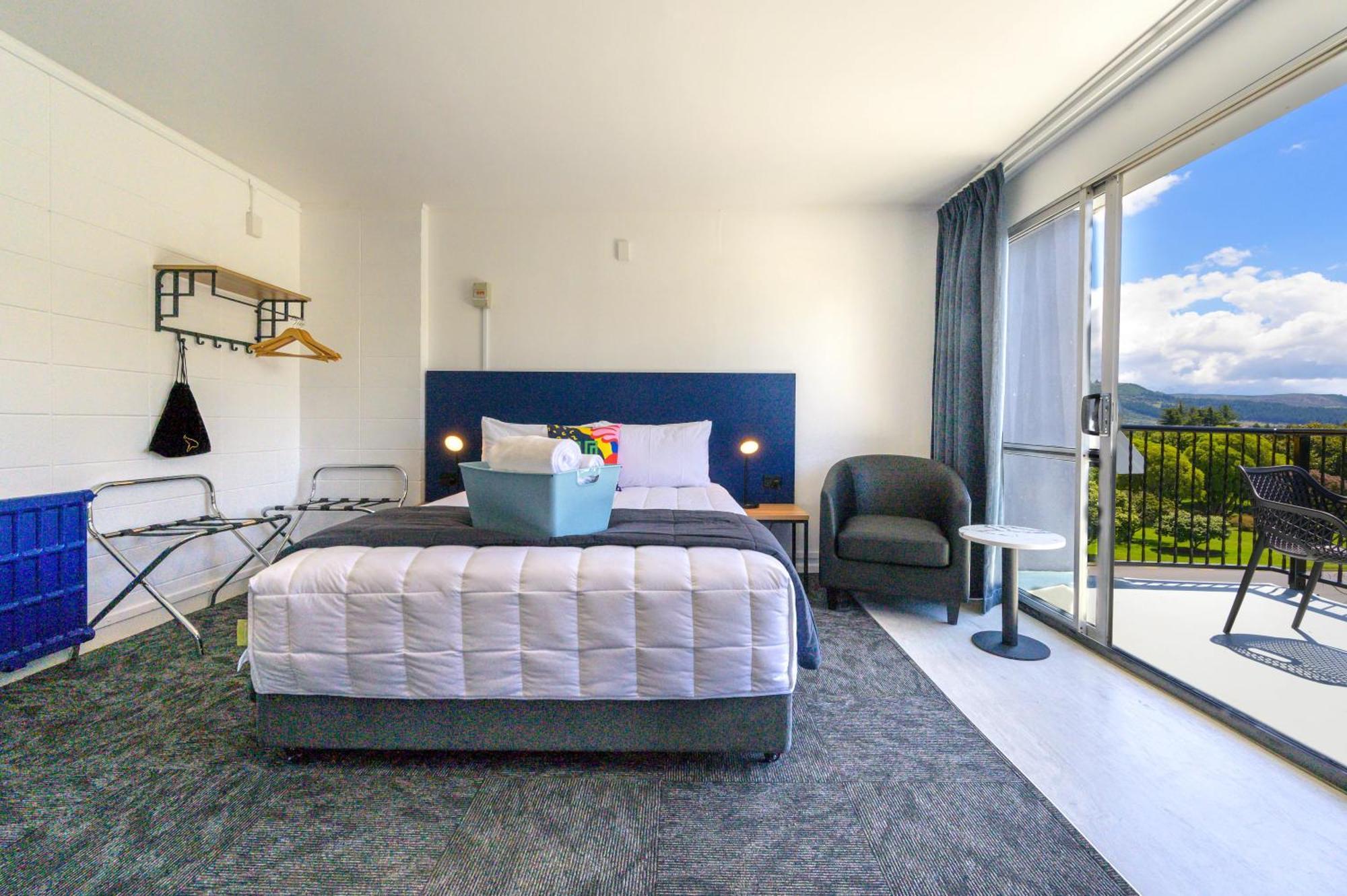 Urban Lounge Sleepery Hotel Rotorua Bagian luar foto