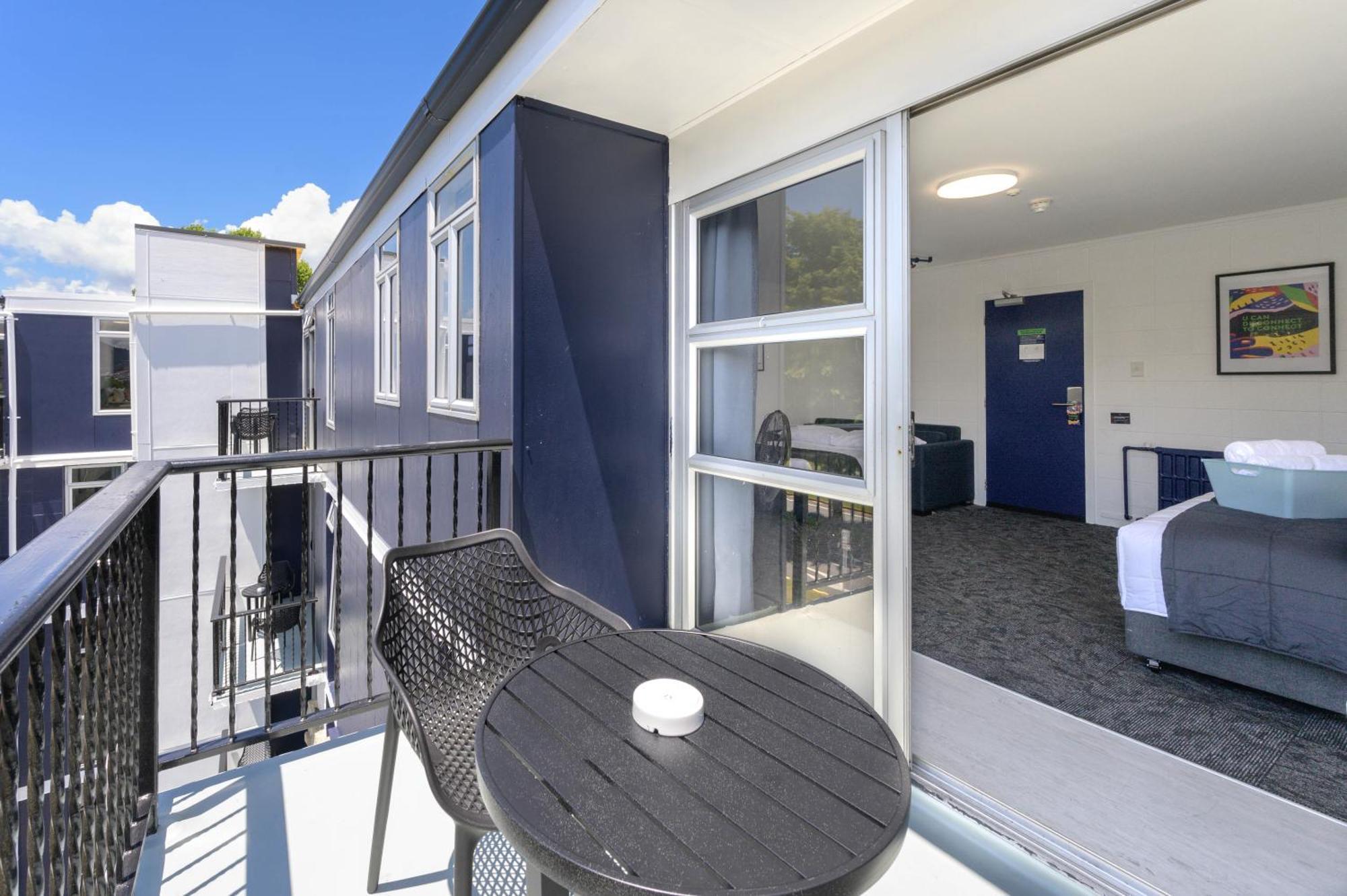 Urban Lounge Sleepery Hotel Rotorua Bagian luar foto