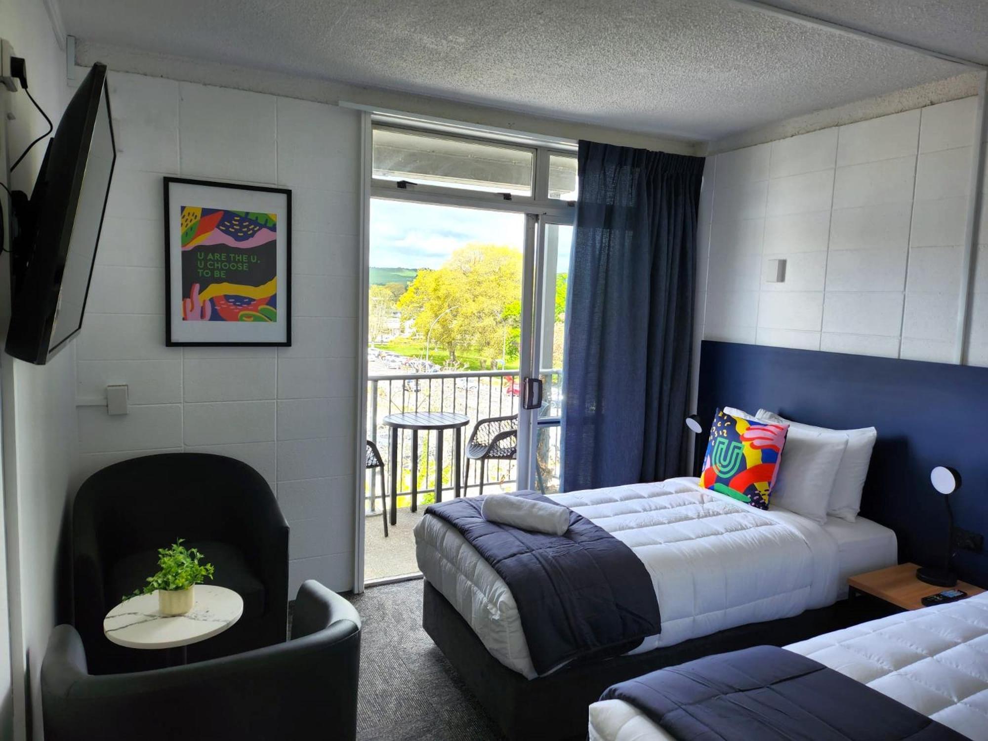 Urban Lounge Sleepery Hotel Rotorua Bagian luar foto